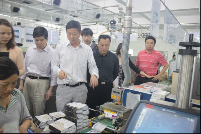 公安部、農(nóng)業(yè)部、工商總局等部委給予銀農(nóng)科技DCS自動(dòng)化生產(chǎn)線高度贊譽(yù)